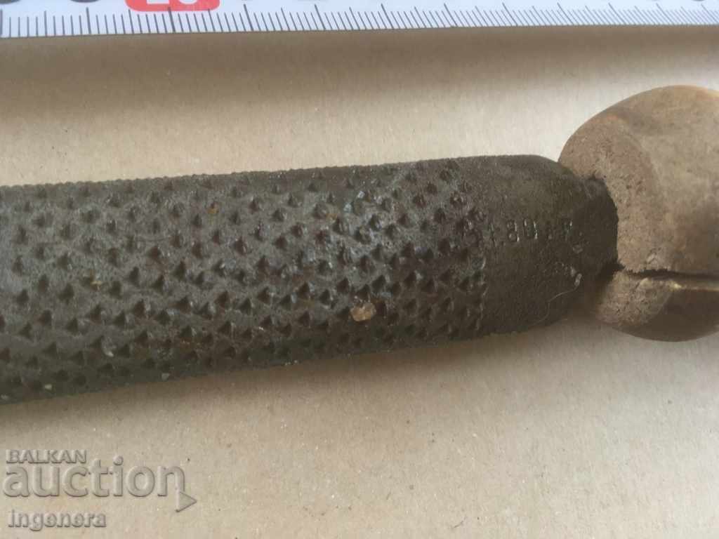 A SAW WOOD SAWS A TOOL - 5 A SAW WOOD SAWS A TOOL - 5