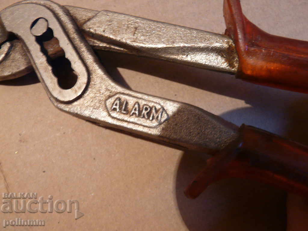 Auction Garga pliers - ALARM Auction Garga pliers - ALARM
