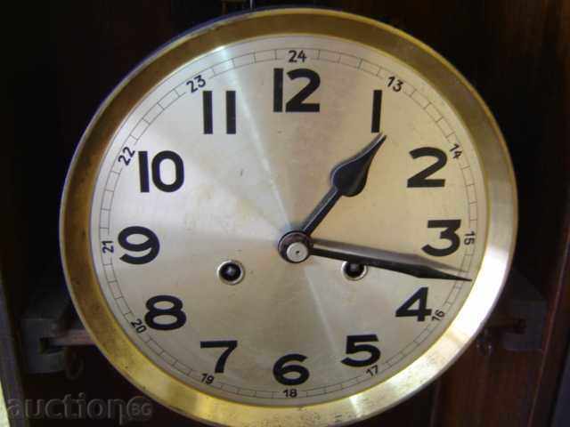 Licitație CEAS DE PERETE NEMȚESC MARE VECHI Licitație CEAS DE PERETE NEMȚESC MARE VECHI