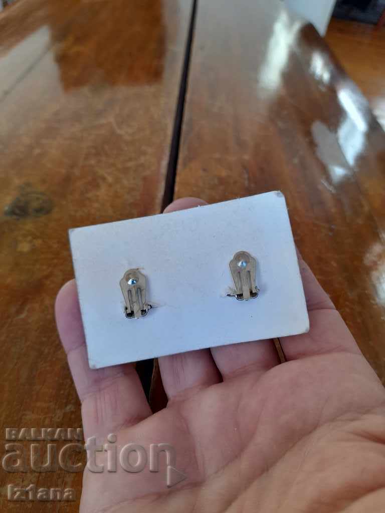 Аукцион Стари Дамски обици Аукцион Стари Дамски обици