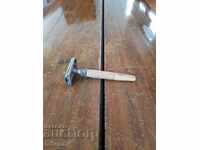 Un aparat de ras vechi