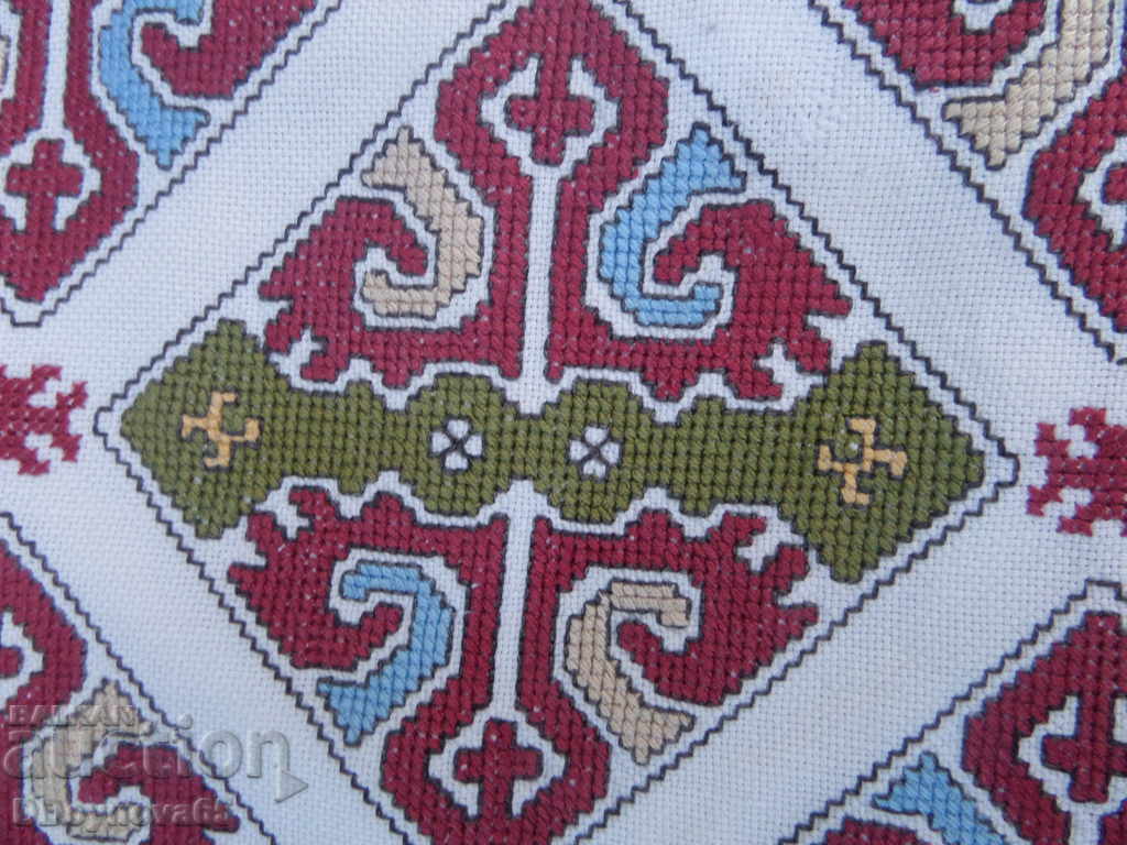 Стара везана калъфка с цена 59.00 лв. | € 30.17 Стара везана калъфка с цена 59.00 лв. | € 30.17