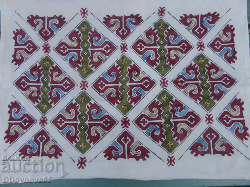 Стара везана калъфка Стара везана калъфка