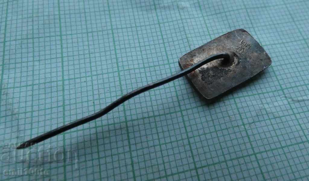 Delivery of Badge - POL - MOT manufacturer of tractors, etc. Delivery of Badge - POL - MOT manufacturer of tractors, etc.