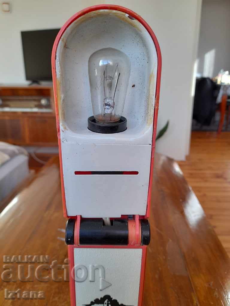 Delivery of Old table lamp