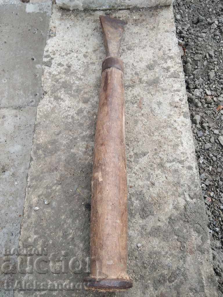 A huge chisel - 6 A huge chisel - 6