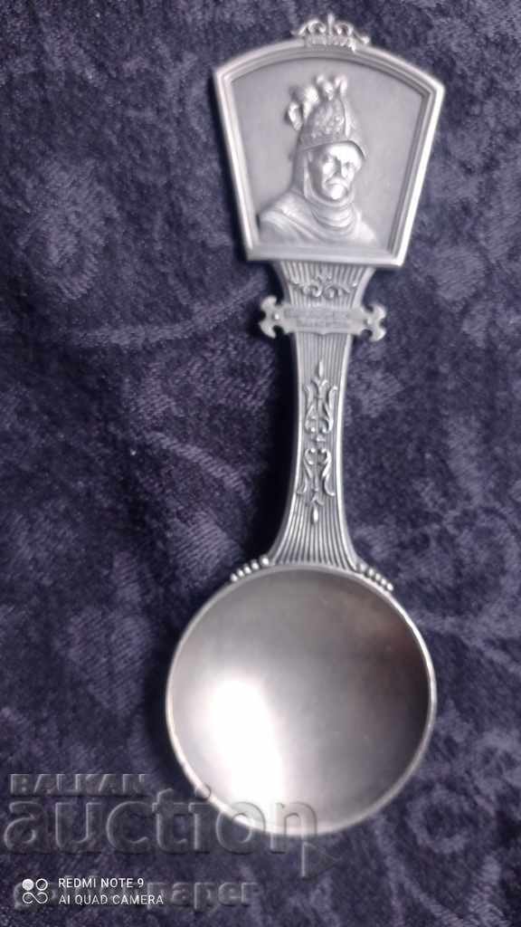 Rembrandt decorative metal spoons