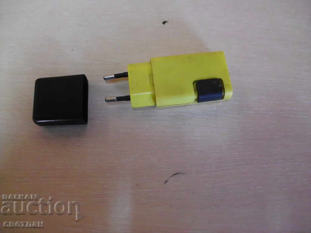 OLD FLASHLIGHT - SOCIAL with price 11.00 BGN | € 5.62 OLD FLASHLIGHT - SOCIAL with price 11.00 BGN | € 5.62