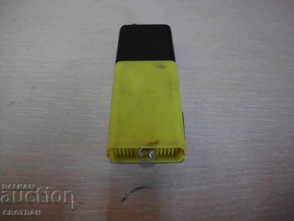 Auction OLD FLASHLIGHT - SOCIAL Auction OLD FLASHLIGHT - SOCIAL