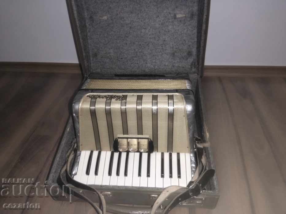 Hohner accordion 48 bass