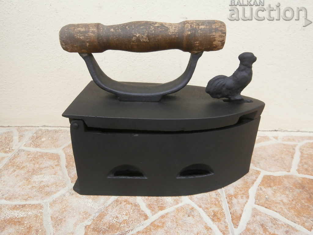 Delivery of Old grilled iron RARE model with rooster cock
