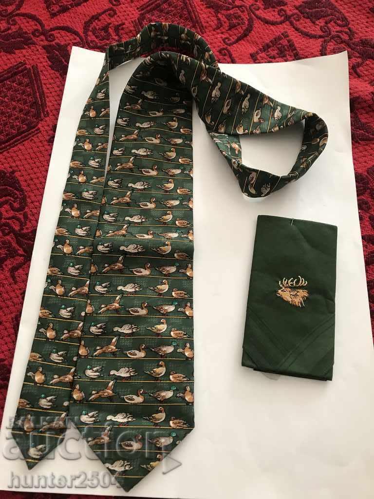 Γραβάτα και μαντήλι - αξεσουάρ κυνηγιού