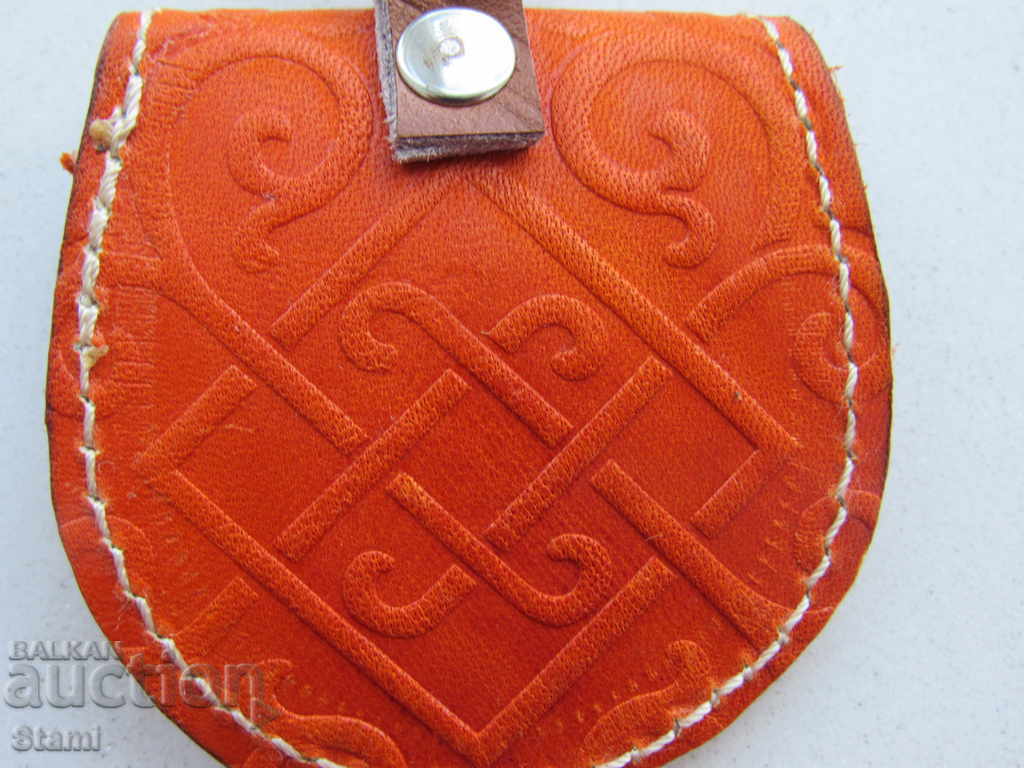 Auction  Genuine leather key chain from Mongolia-18 series