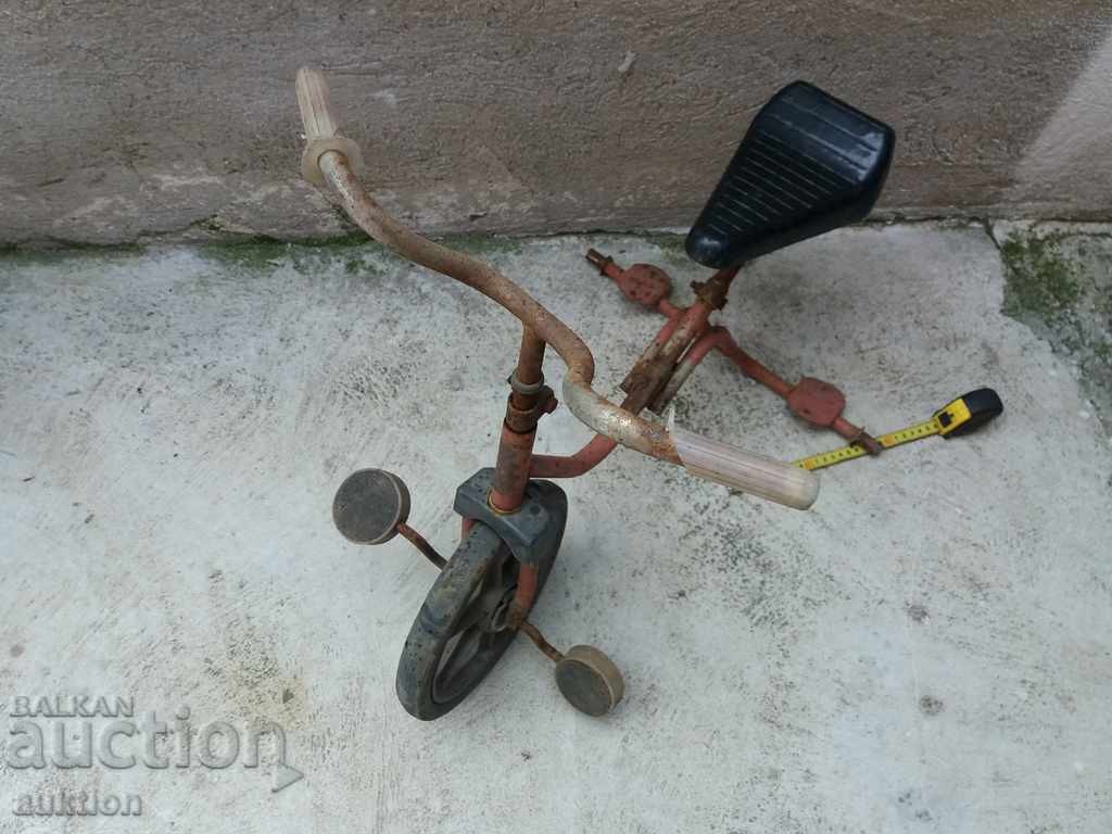 OLD CHILDREN'S BIKE - FRAMEWORK SOC. RETRO - 7 OLD CHILDREN'S BIKE - FRAMEWORK SOC. RETRO - 7