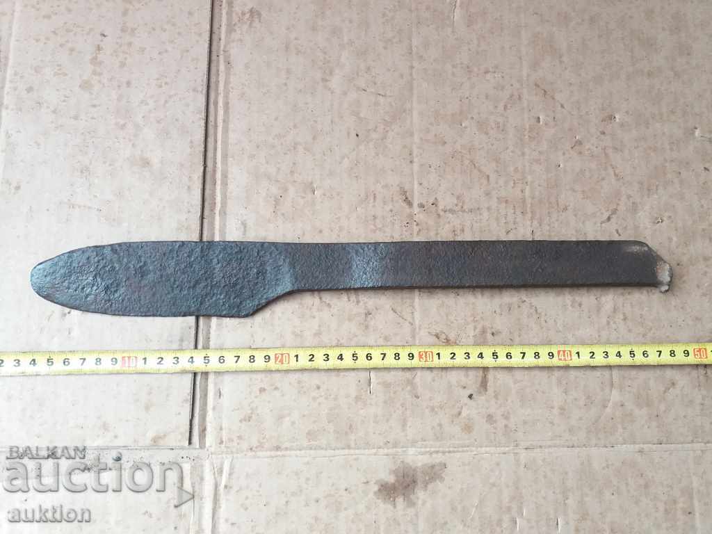 Auction  MASSIVE FORGED REVIVAL SATUR, CHAIR BLADE