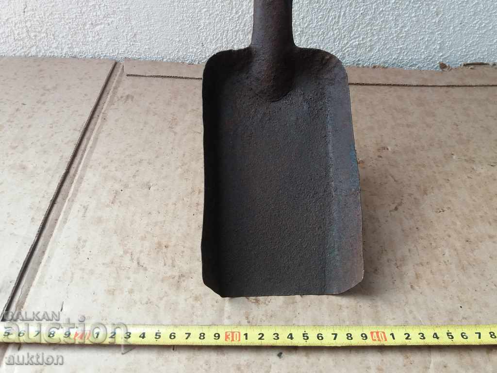 OLD COAL SHOVEL - 5 OLD COAL SHOVEL - 5