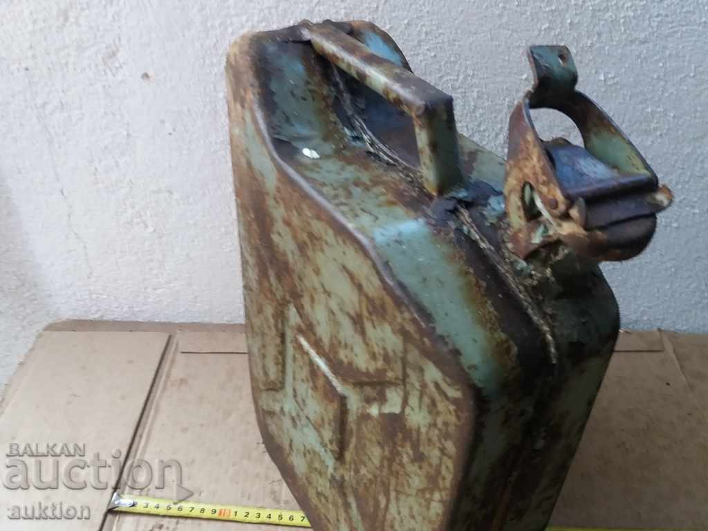 Delivery of OLD METAL TUBE FOR FUEL - 10 LITERS Delivery of OLD METAL TUBE FOR FUEL - 10 LITERS