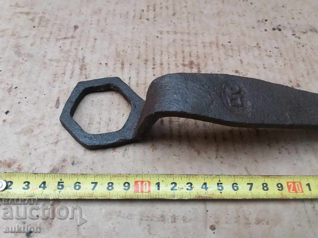 Delivery of OLD TROLLEY WRENCH, WAGON, TROLLEY, TWO-WHEELED MARKED Delivery of OLD TROLLEY WRENCH, WAGON, TROLLEY, TWO-WHEELED MARKED