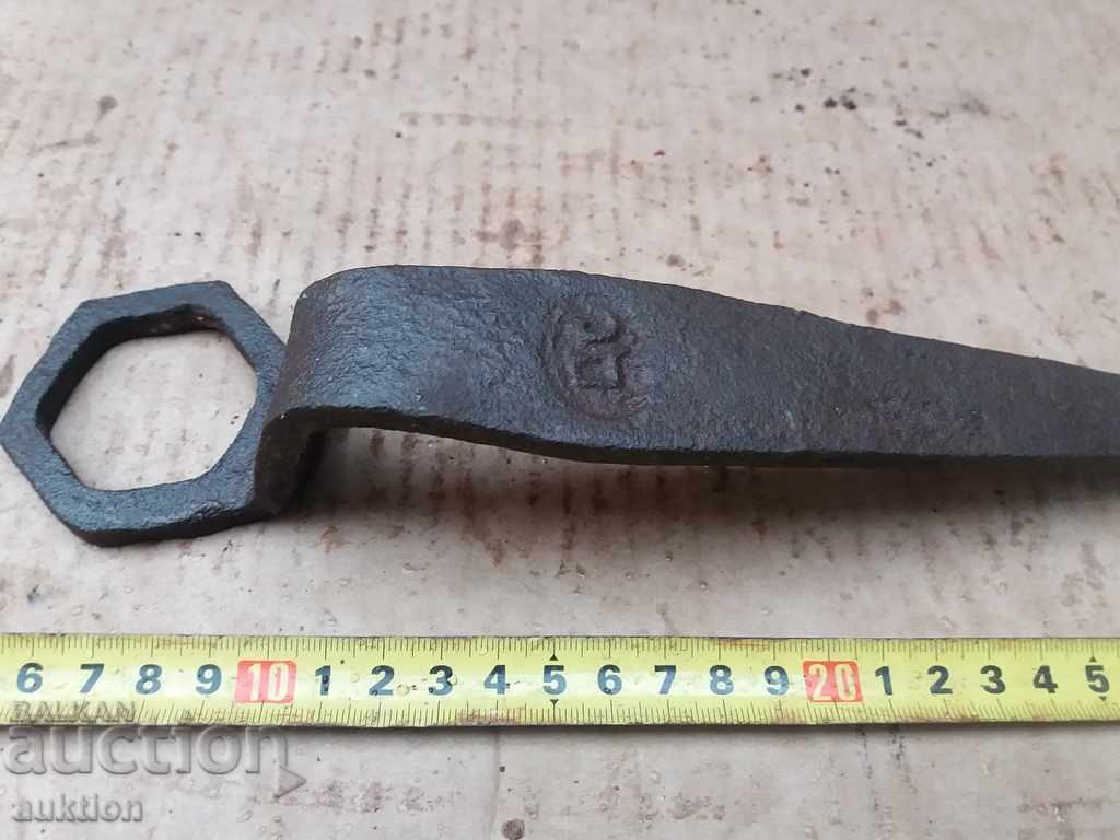 OLD TROLLEY WRENCH, WAGON, TROLLEY, TWO-WHEELED MARKED - 5 OLD TROLLEY WRENCH, WAGON, TROLLEY, TWO-WHEELED MARKED - 5