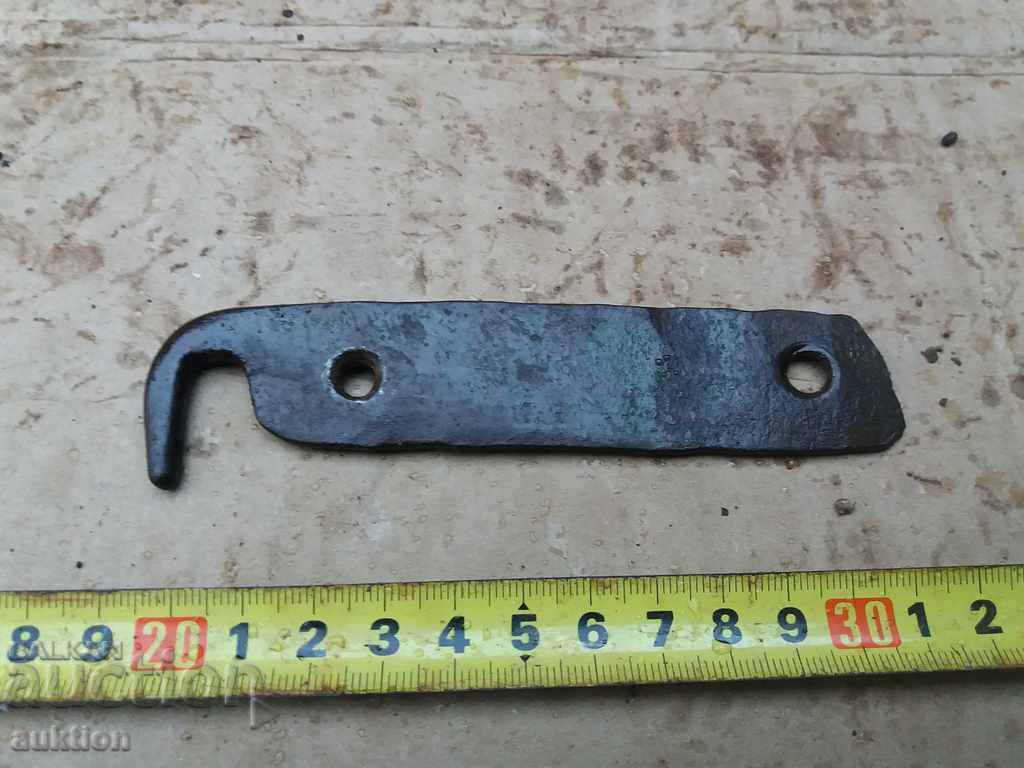 Auction WROUGHT DOOR LOCK - CRANE Auction WROUGHT DOOR LOCK - CRANE