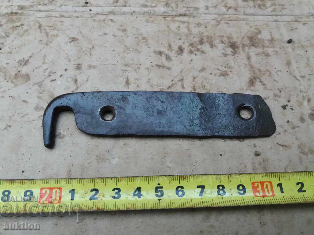 Delivery of WROUGHT DOOR LOCK - CRANE Delivery of WROUGHT DOOR LOCK - CRANE