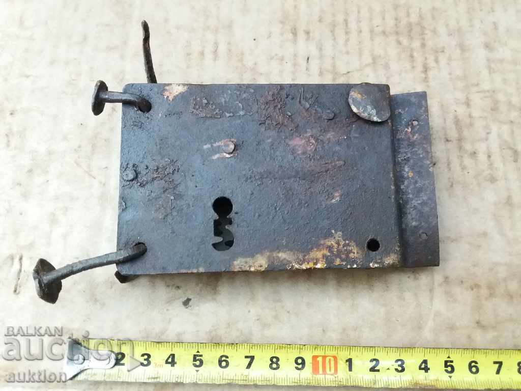 Auction WROUGHT REVIVAL LOCK FOR THE GATE - OTTOMAN EMPIRE Auction WROUGHT REVIVAL LOCK FOR THE GATE - OTTOMAN EMPIRE