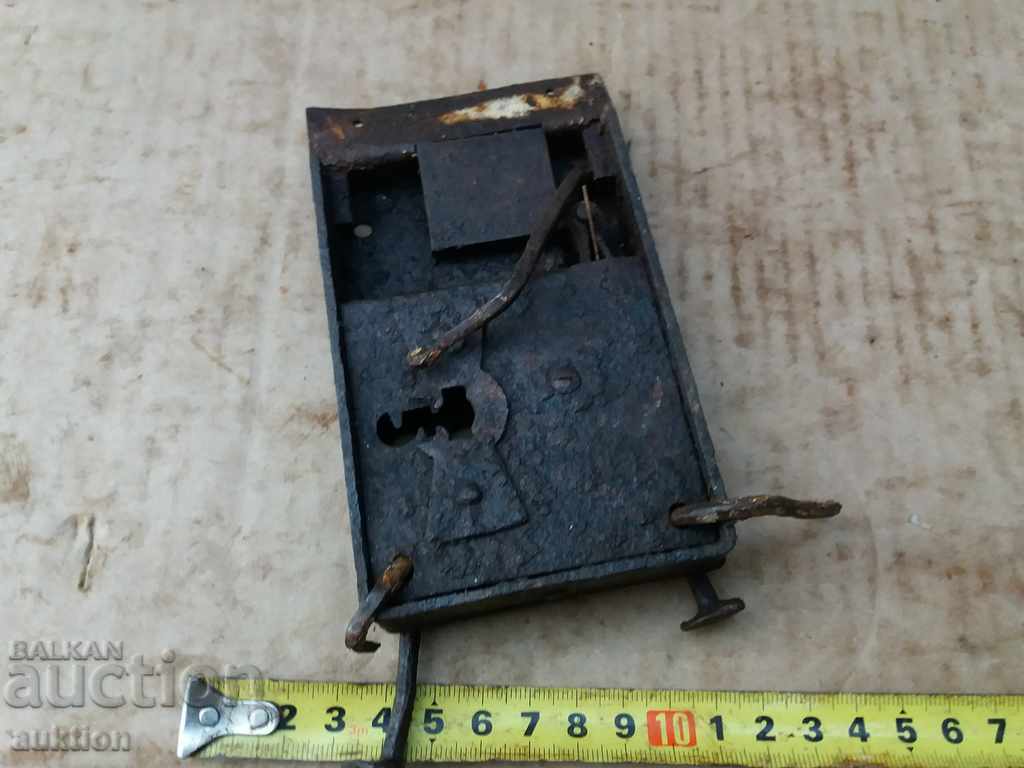 Delivery of WROUGHT REVIVAL LOCK FOR THE GATE - OTTOMAN EMPIRE Delivery of WROUGHT REVIVAL LOCK FOR THE GATE - OTTOMAN EMPIRE