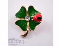 Αρχαία καρφίτσα, τριφύλλι