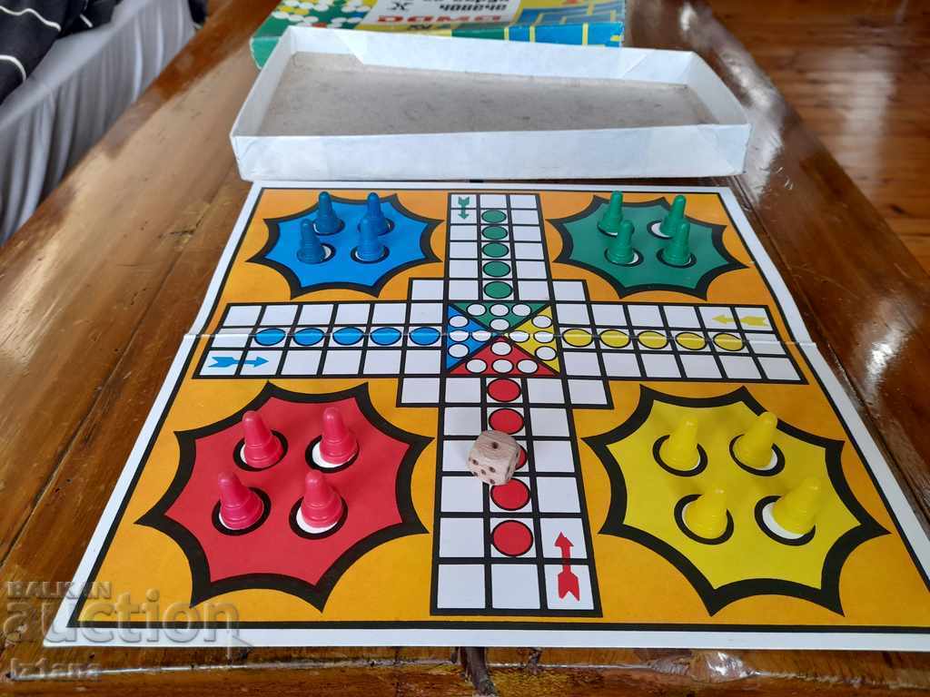 Old children's game Don't Be Angry, Man and Dame - 5 Old children's game Don't Be Angry, Man and Dame - 5