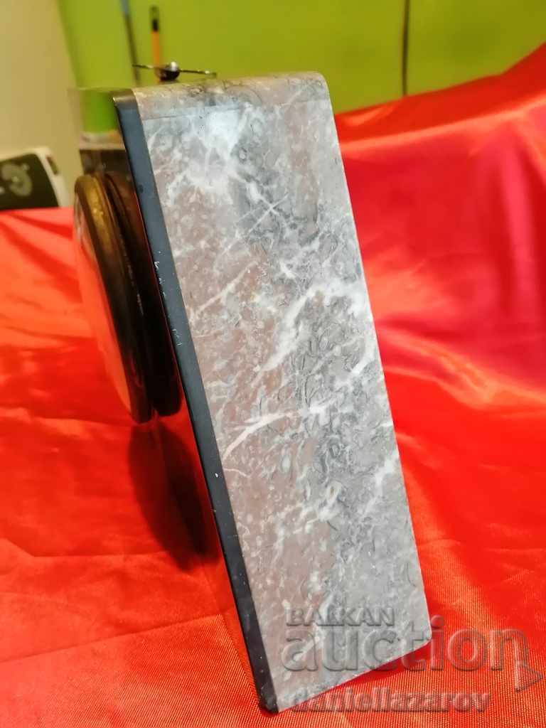 Δημοπρασία Παλιό μαρμάρινο μηχανικό επιτραπέζιο ρολόι μαντήλας Δημοπρασία Παλιό μαρμάρινο μηχανικό επιτραπέζιο ρολόι μαντήλας