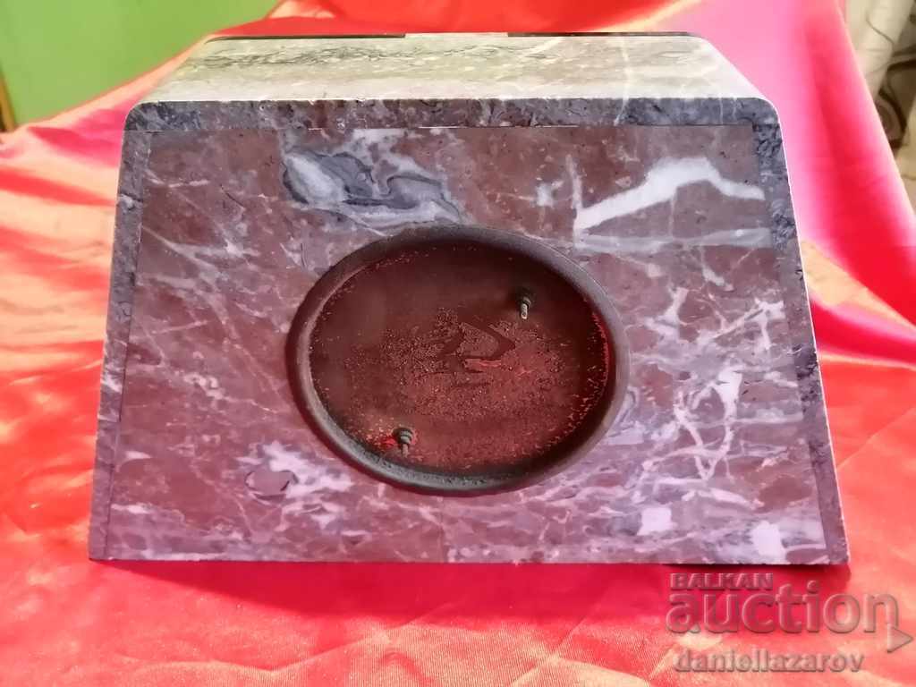 Παράδοση Παλιό μαρμάρινο μηχανικό επιτραπέζιο ρολόι μαντήλας Παράδοση Παλιό μαρμάρινο μηχανικό επιτραπέζιο ρολόι μαντήλας