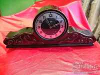 Παλαιό πορσελάνινο γερμανικό μηχανικό ρολόι μαντήλι