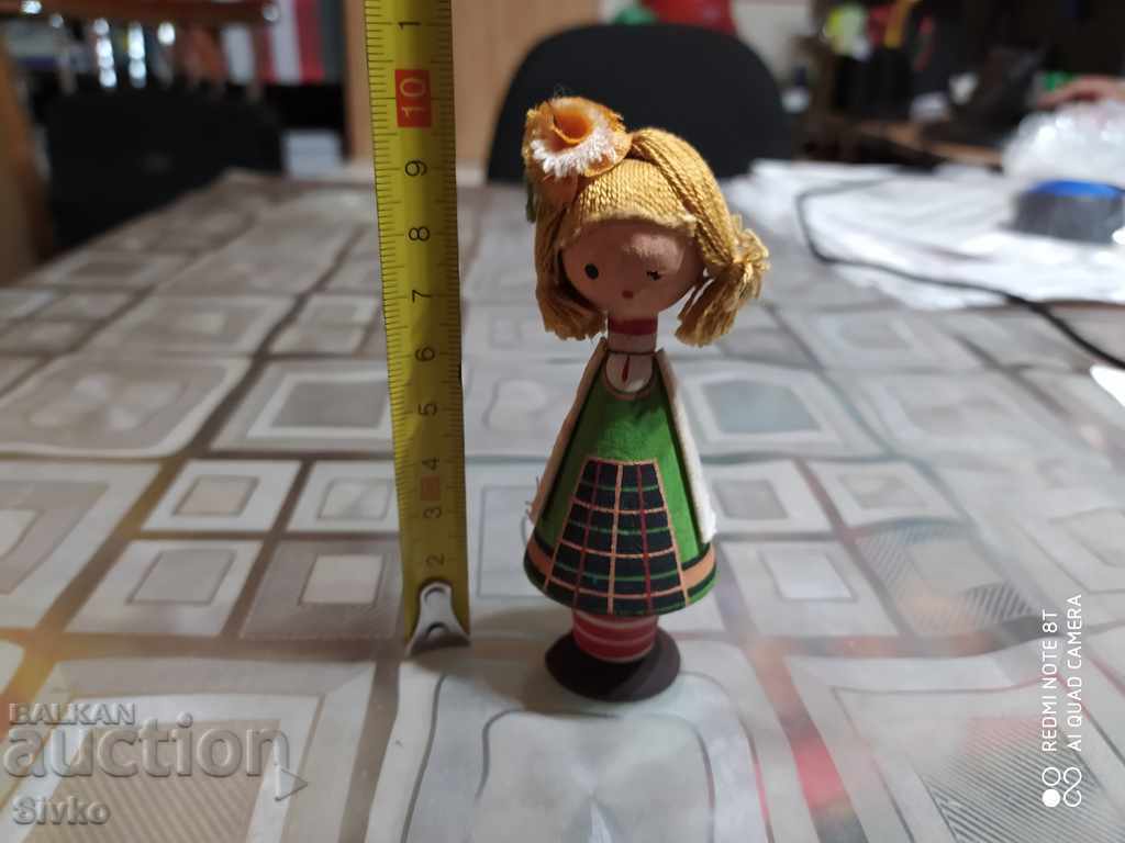 Suvenir momă costum popular