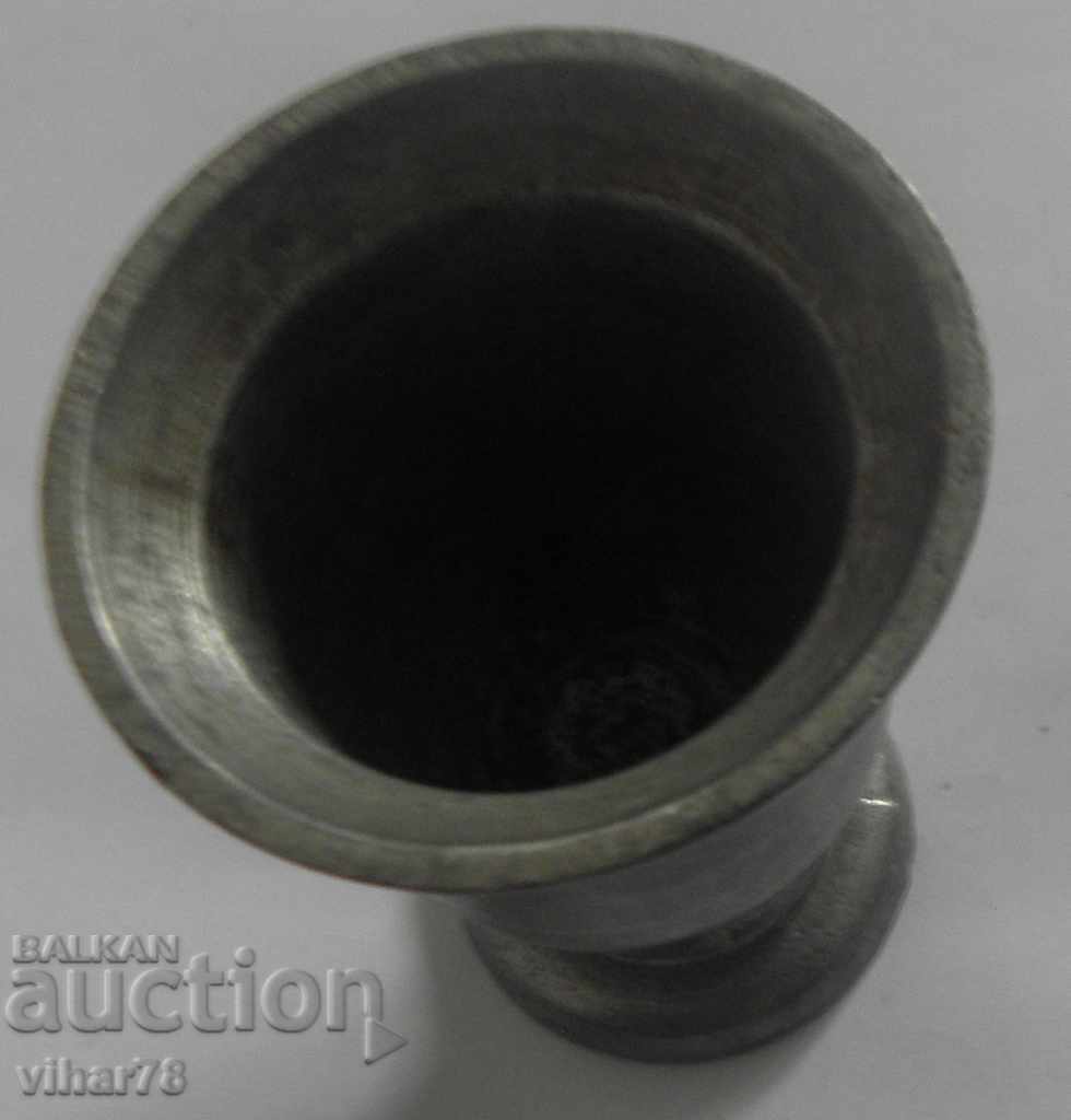 Delivery of An old little glass Delivery of An old little glass