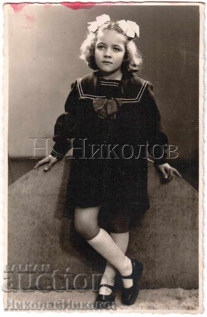 ΠΑΛΙΑ ΦΩΤΟΓΡΑΦΙΑ ΚΟΡΙΤΣΑΚΙ ΜΕ ΚΟΡΔΕΛΑ ΚΑΙ ΣΤΟΛΗ Α953 ΠΑΛΙΑ ΦΩΤΟΓΡΑΦΙΑ ΚΟΡΙΤΣΑΚΙ ΜΕ ΚΟΡΔΕΛΑ ΚΑΙ ΣΤΟΛΗ Α953