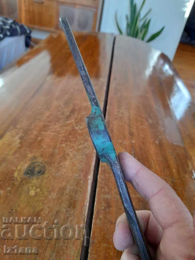 Auction  Old cap for bottles, bottles