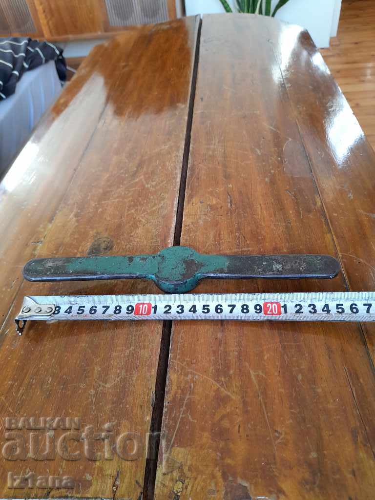 Delivery of Old cap for bottles, bottles