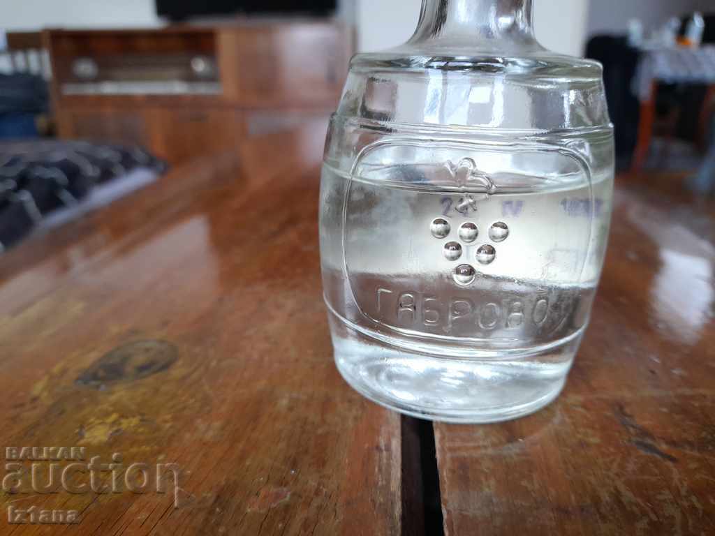 Old Mastic - 5 Old Mastic - 5