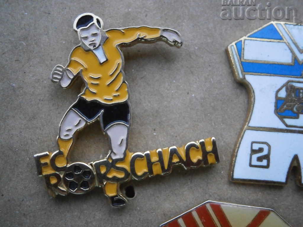 Delivery of lot football football badges of fans Delivery of lot football football badges of fans