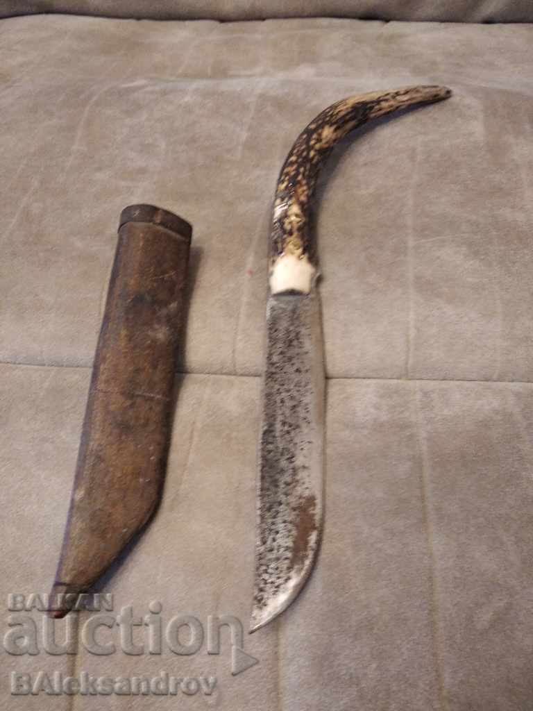 Delivery of An old knife with a wooden sheath Delivery of An old knife with a wooden sheath