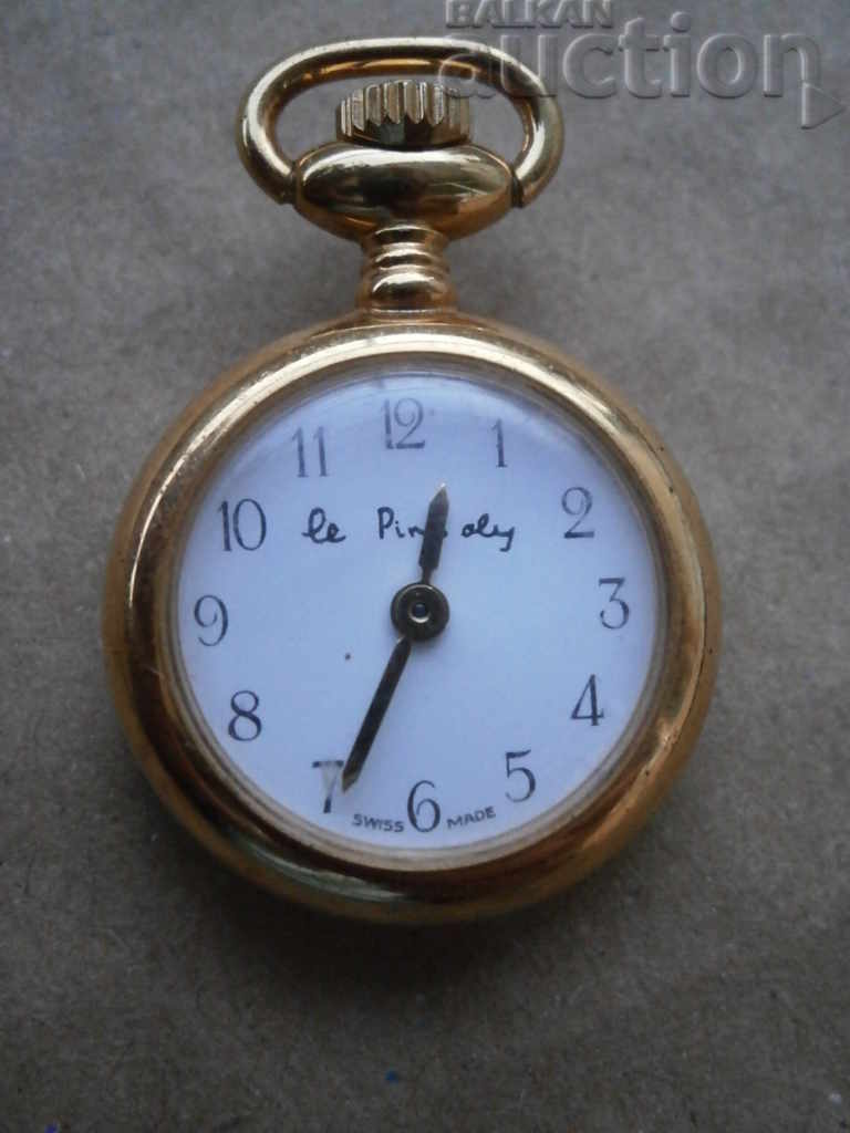 Delivery of watch sign badge award SWISS MADE Delivery of watch sign badge award SWISS MADE