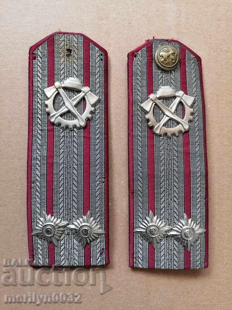 Ofițer superior epoleți locotenent colonel din uniforma BA, monogramă cu preț € 19.33 | 37.81 BGN