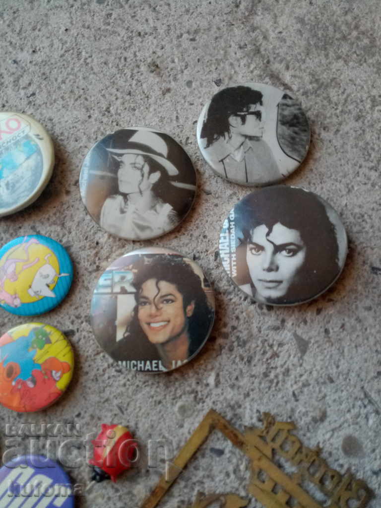 Lot badges with price 29.99 BGN | € 15.33 Lot badges with price 29.99 BGN | € 15.33