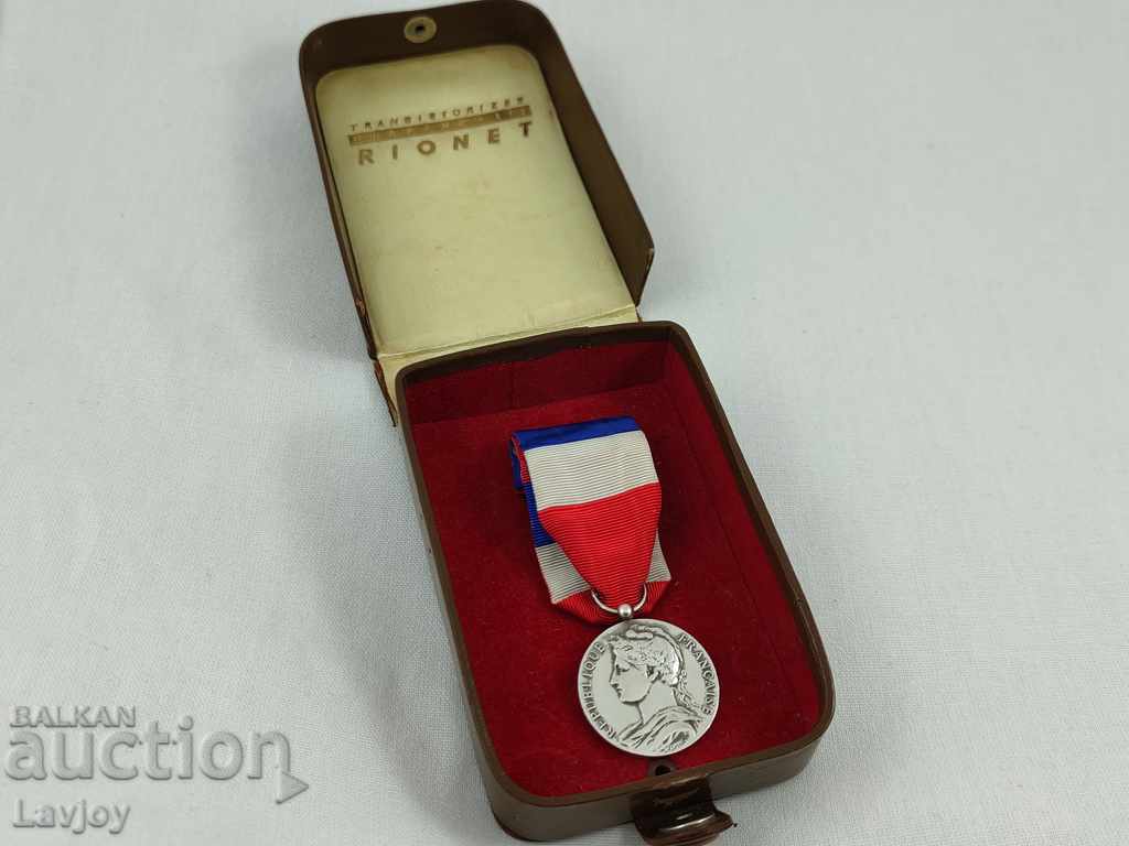 French silver medal 1975 with price 35.00 BGN | € 17.90 French silver medal 1975 with price 35.00 BGN | € 17.90