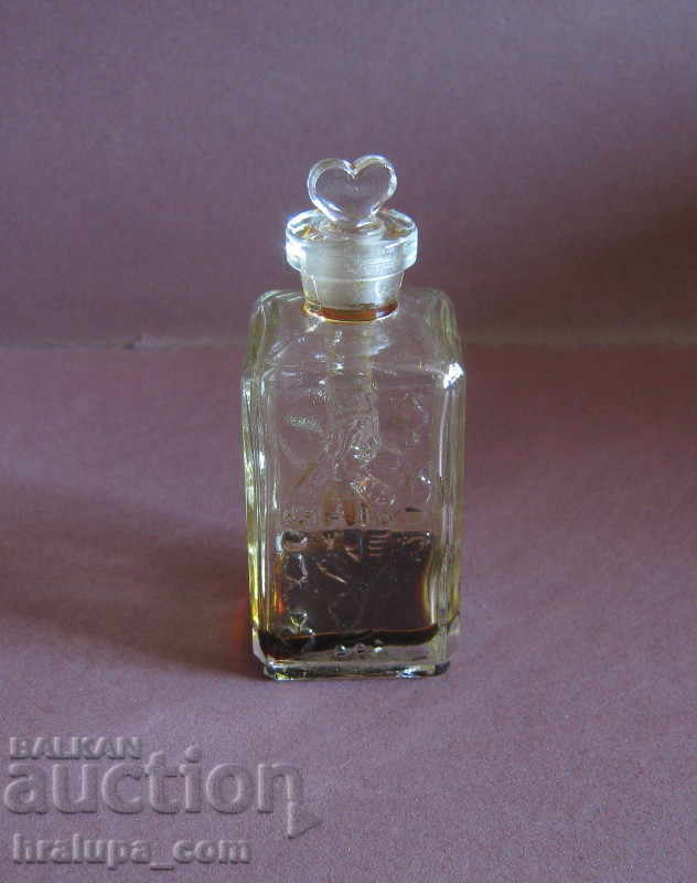 Auction Old bottle for Russian perfume Queen of Spades Auction Old bottle for Russian perfume Queen of Spades