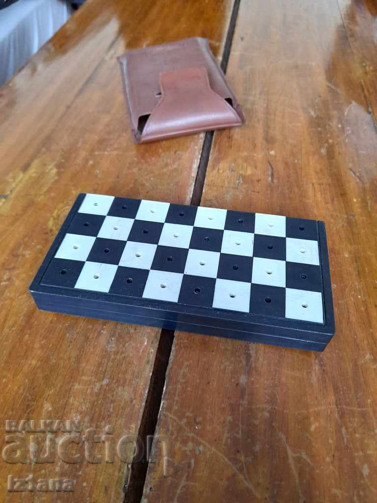 Auction Old tourist chess Auction Old tourist chess