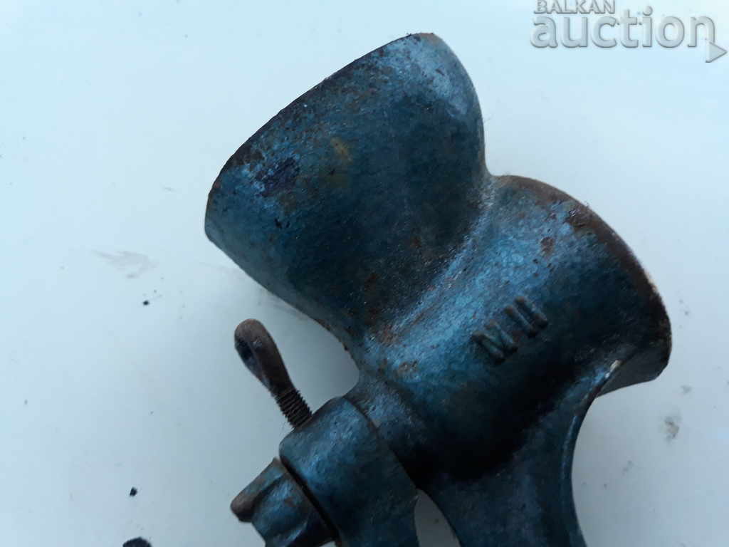 retro cast iron mill grinder for walnuts vintage - 5 retro cast iron mill grinder for walnuts vintage - 5