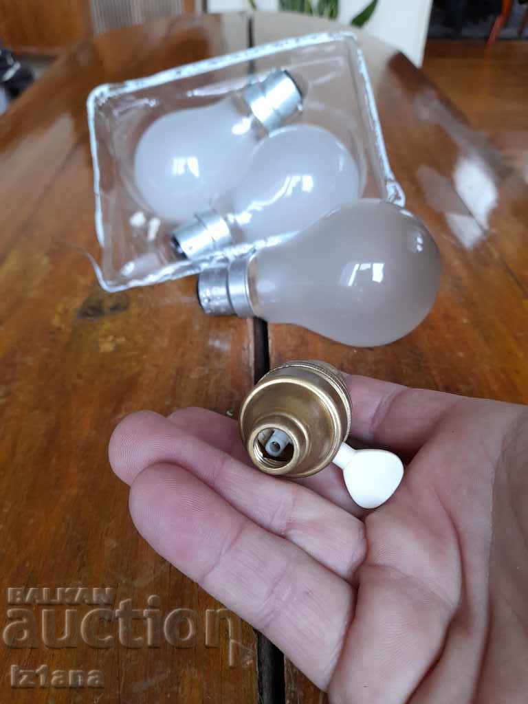 Delivery of Old light bulb, bulbs, socket