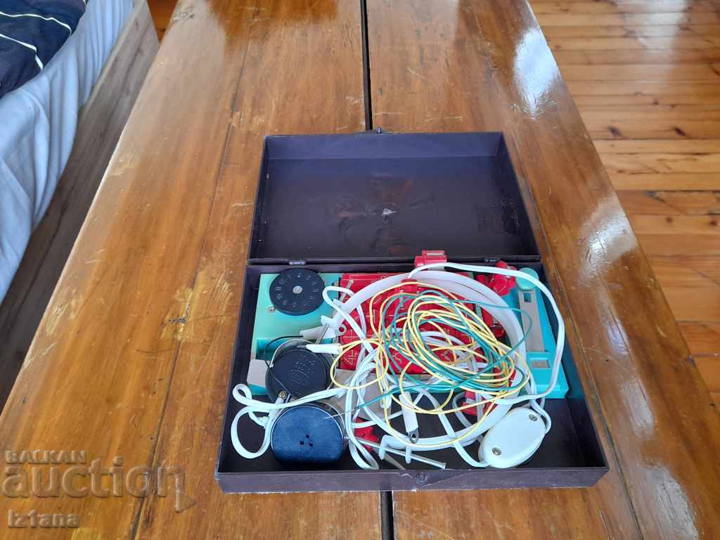 Star Radio Designer Electronic Cubes with price 110.00 BGN | € 56.24 Star Radio Designer Electronic Cubes with price 110.00 BGN | € 56.24