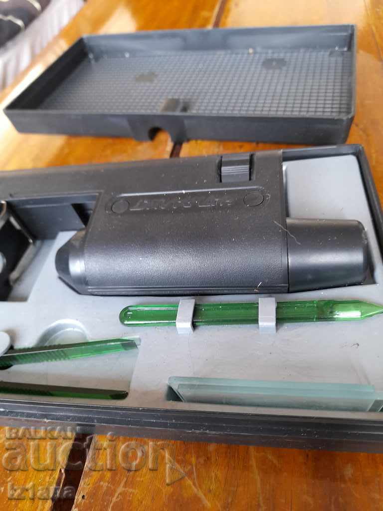 Old children's microscope Naturalist - 5 Old children's microscope Naturalist - 5